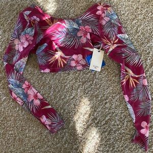 NWT Billabong Cropped Rashgaurd